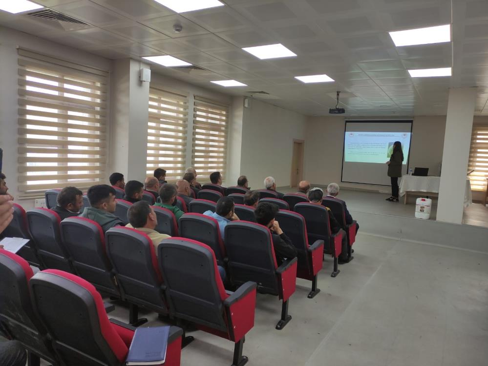 Selim'de muhtarlar ve çiftçiler bilgilendirildi