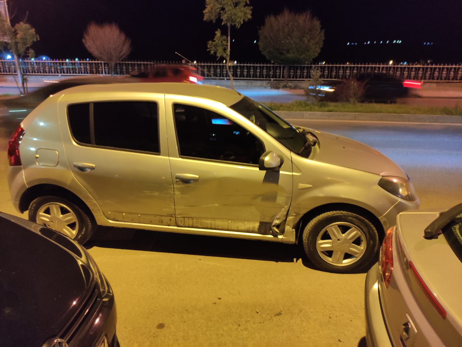 Kars'ta üniversite yolunda korkutan kaza