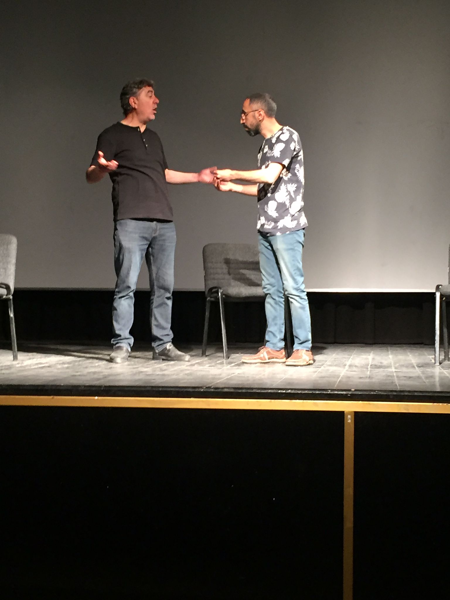 ADA Sanat Tiyatrosu Kars'ta ilk oyununu sahneliyor