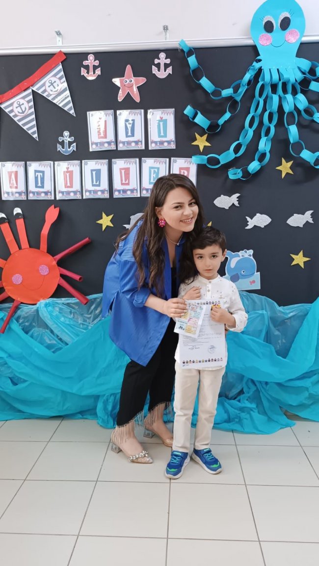 Kars'ta anaokulu öğrencilerinin karne heyecanı