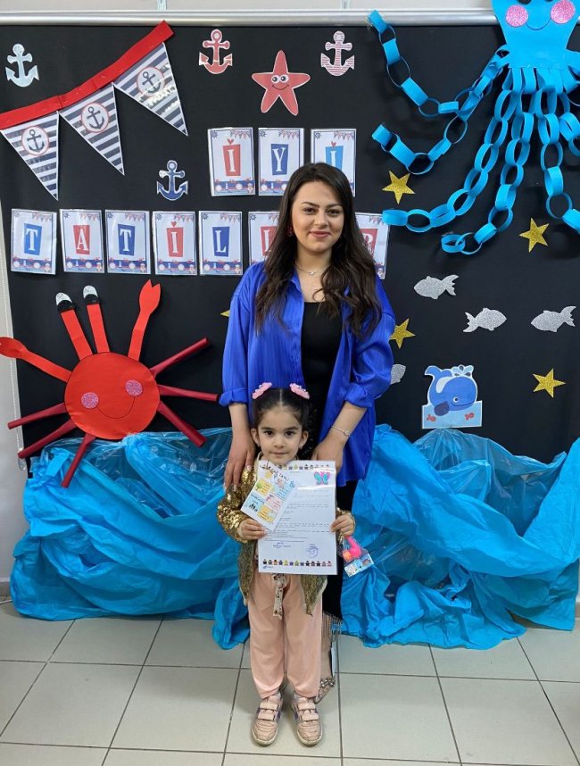 Kars'ta anaokulu öğrencilerinin karne heyecanı