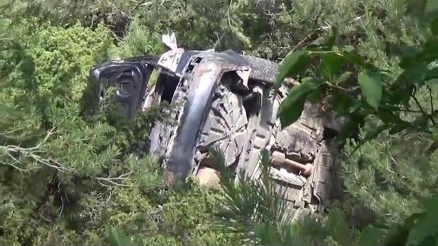 İspir'de otomobil şarampole yuvarlandı: 1 ölü, 2 yaralı