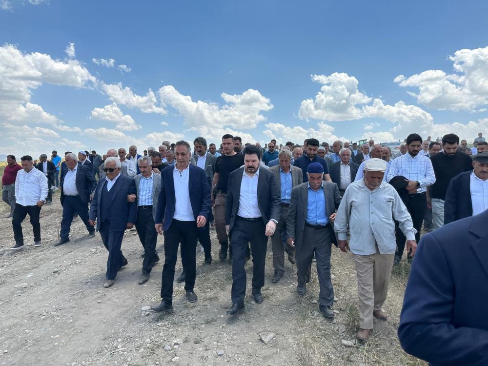 Ağrı'da kaza kurşunu ile hayatını kaybeden Sayan'ın yeğeni toprağa verildi