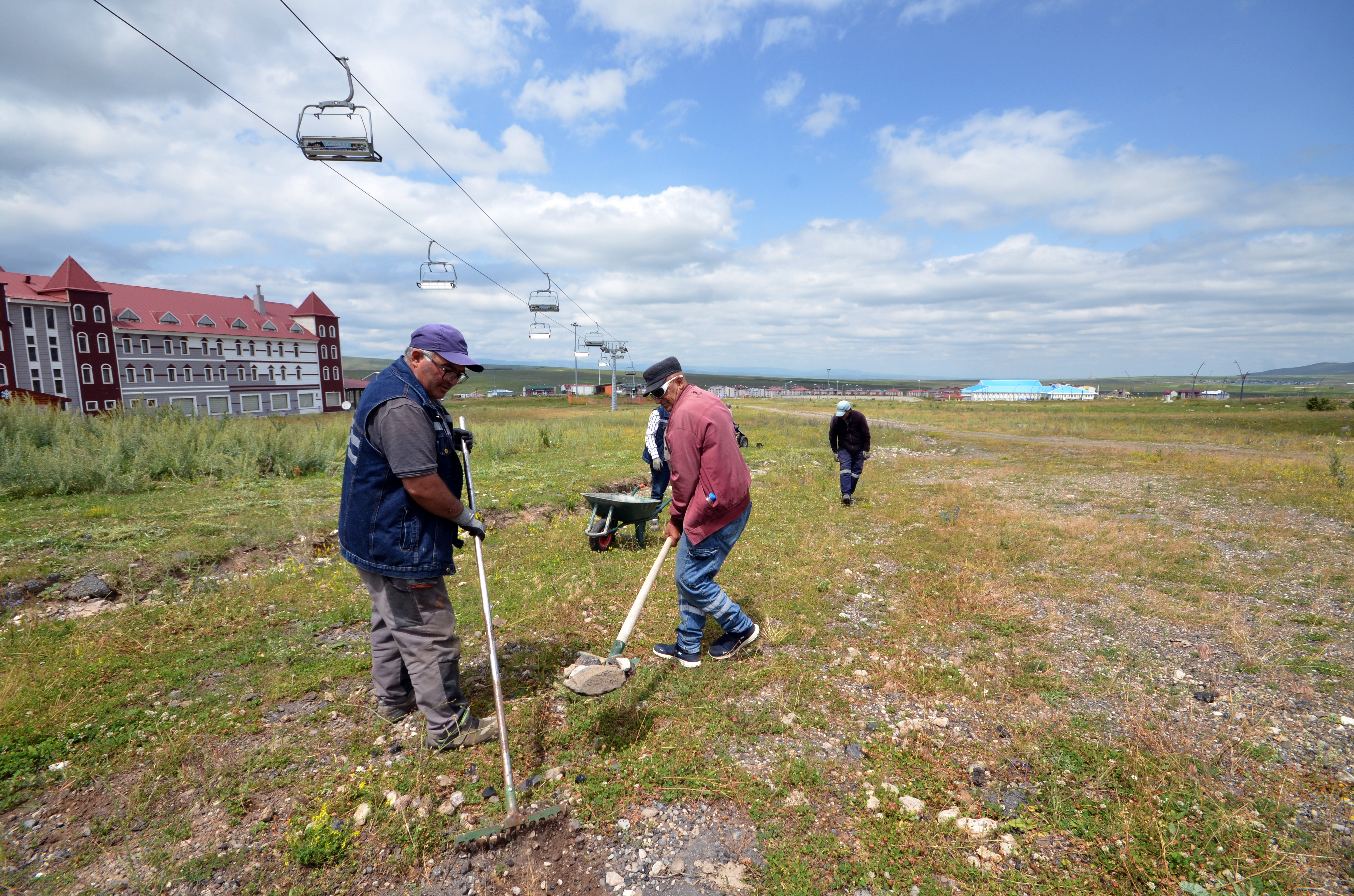 Cıbıltepe Kayak Merkezi'nde kış hazırlıkları başladı