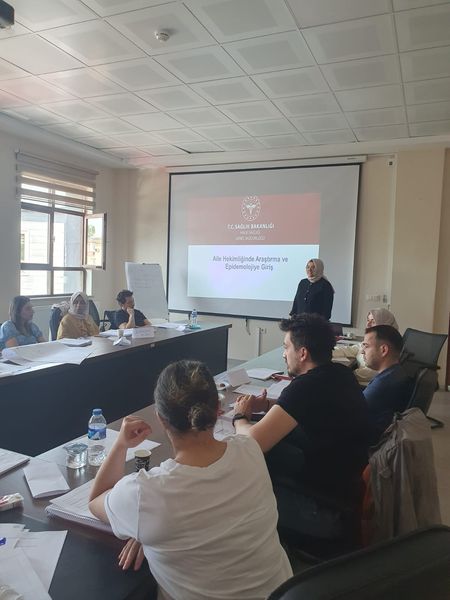 Kars'ta Aile Hekimliği 1. Aşama Uyum Eğitimi verildi