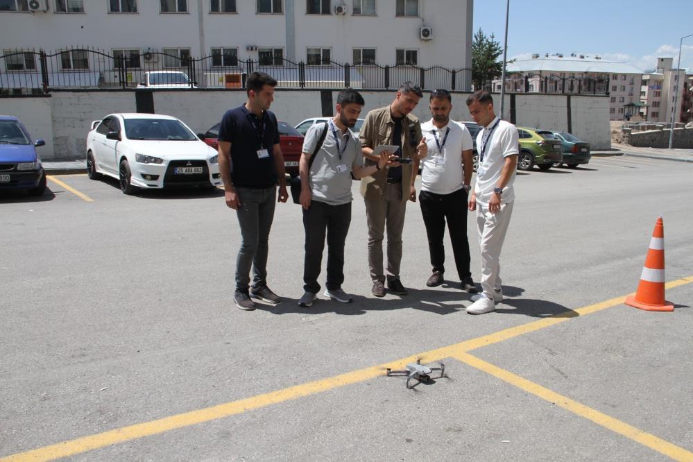 Elektrik hatlarına drone'lu bakım