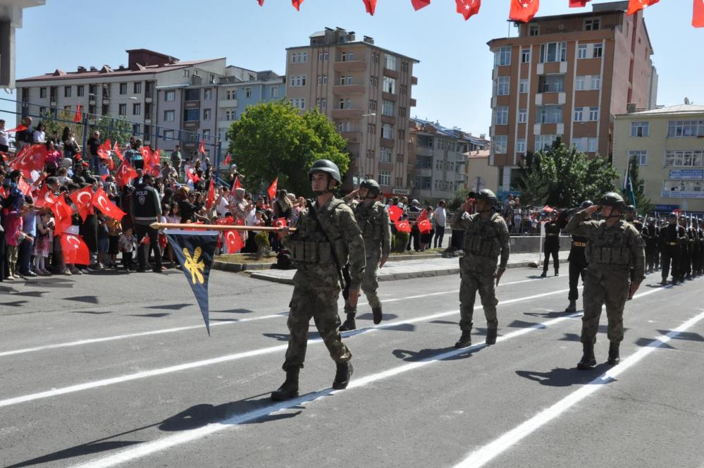 Kars'ta 30 Ağustos Zafer Bayramı törenle kutlandı