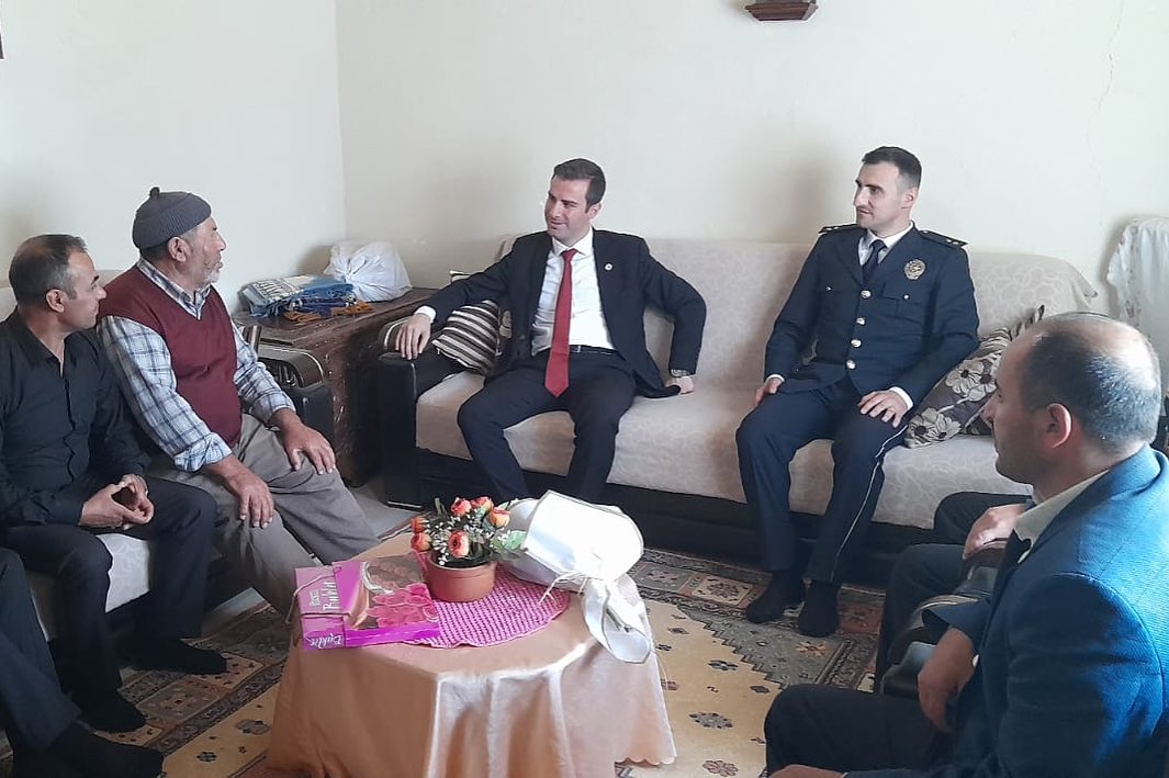 Şehit ailesi ve Kıbrıs Gazileri ziyaret edildi