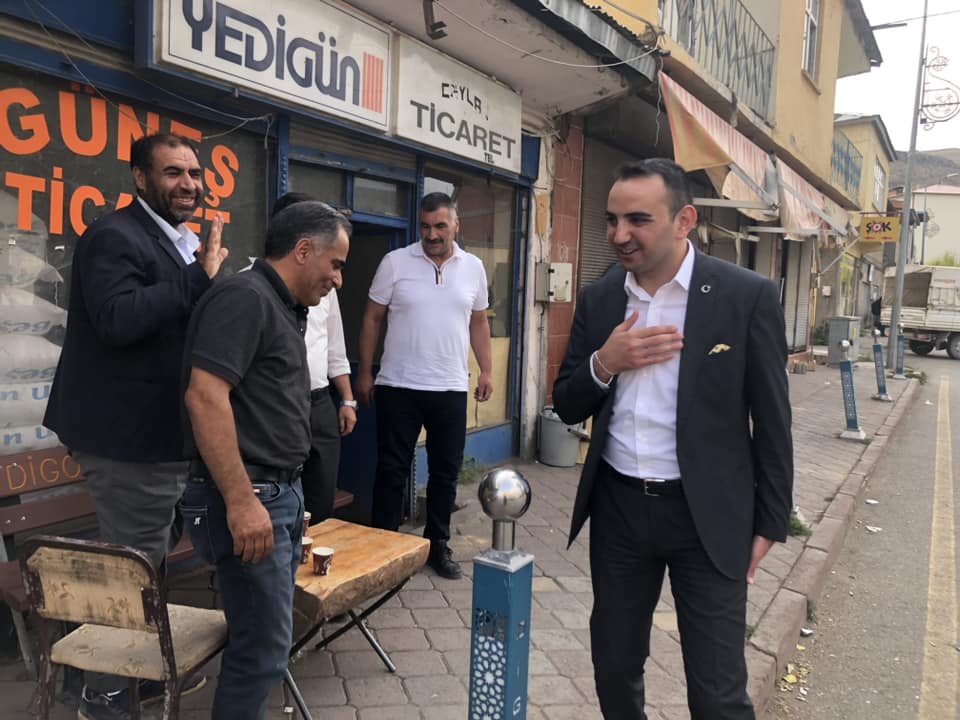 Digor Kaymakamı Karakaş, esnaflarla vedalaştı