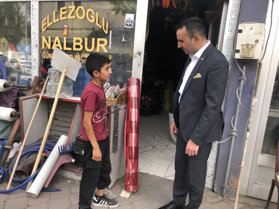 Digor Kaymakamı Karakaş, esnaflarla vedalaştı