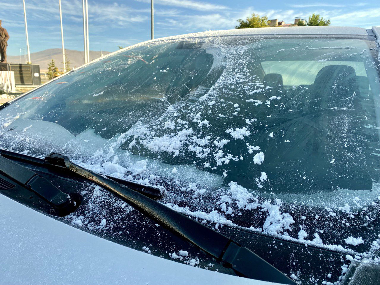 Ardahan'da soğuk hava nedeniyle kırağı oluştu