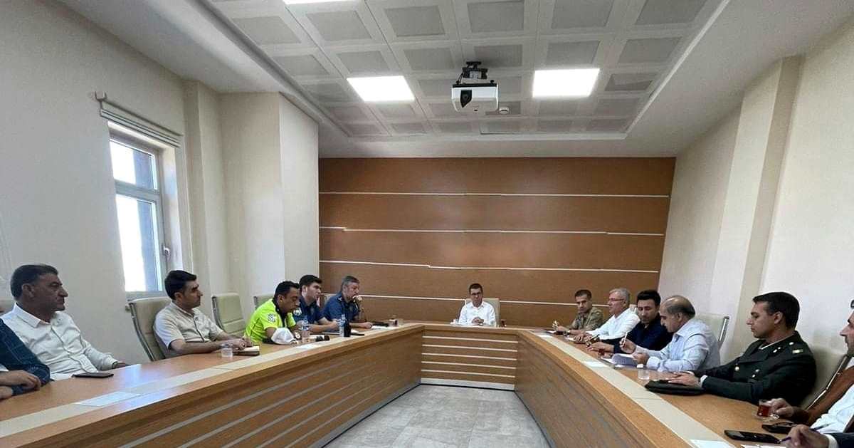 Kağızman'da trafik tedbirleri güvenlik toplantısı yapıldı