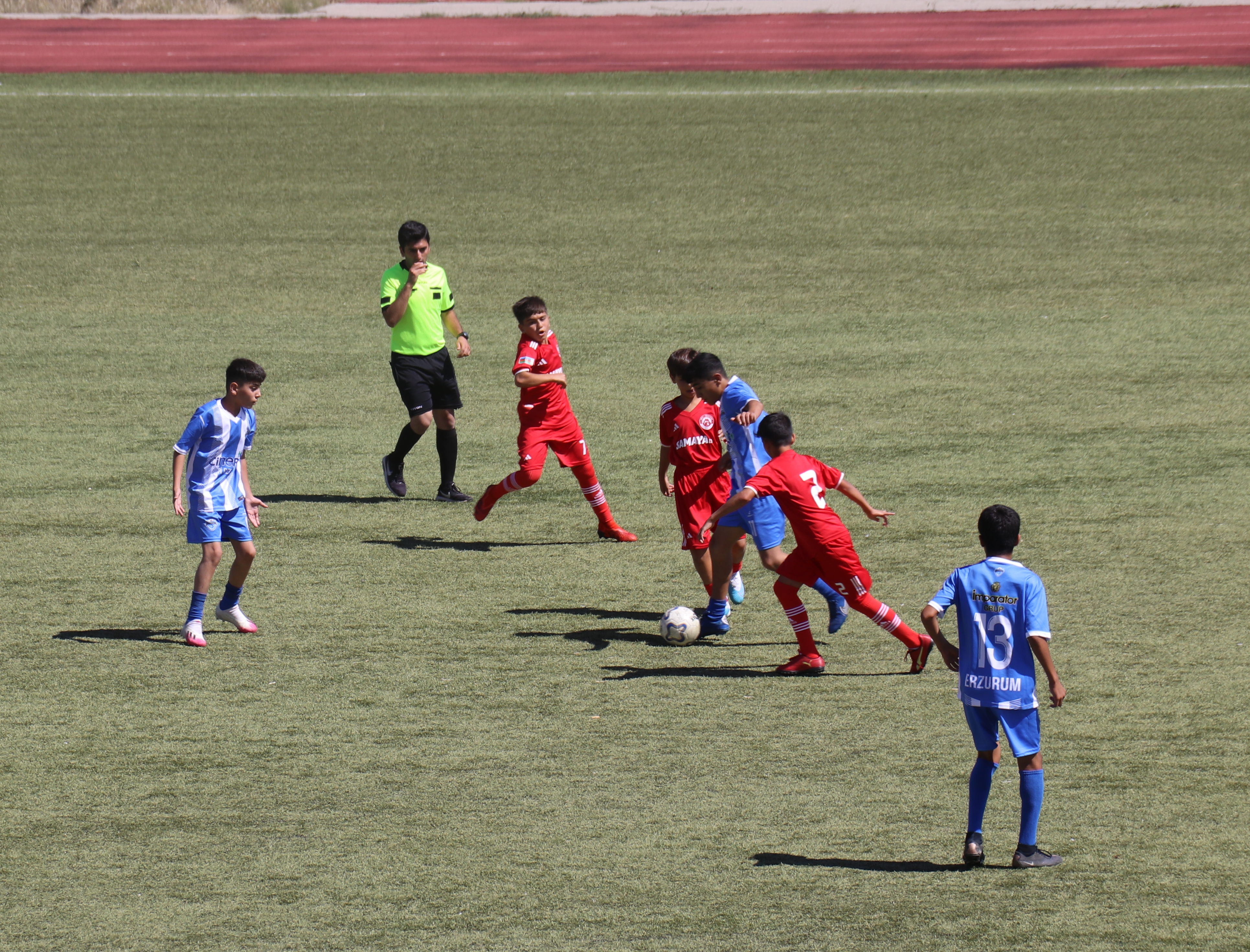Ağrı'da "UYAFA Ağrı Dağı Cup Futbol Turnuvası" devam ediyor