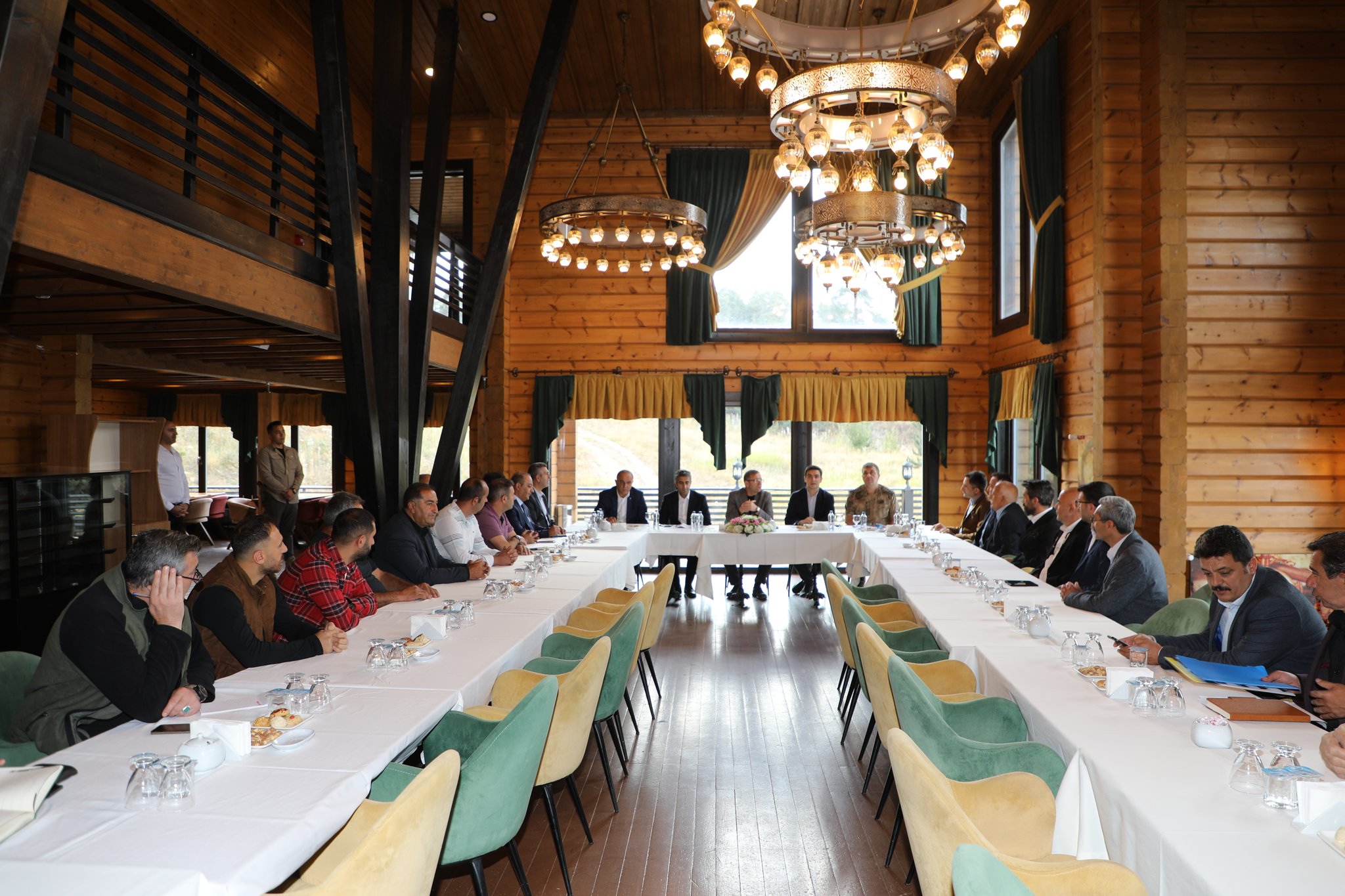 Vali Polat'tan Sarıkamış'a turizm ziyareti