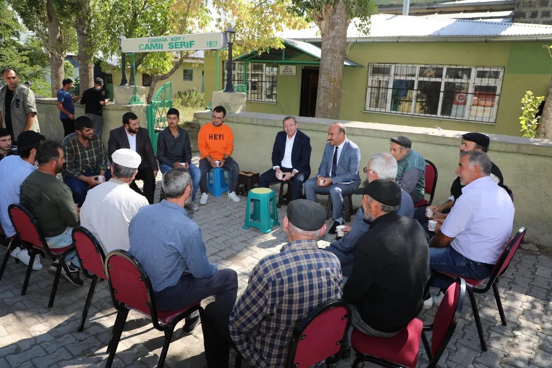 Vali Polat öğrencilerle bir araya geldi