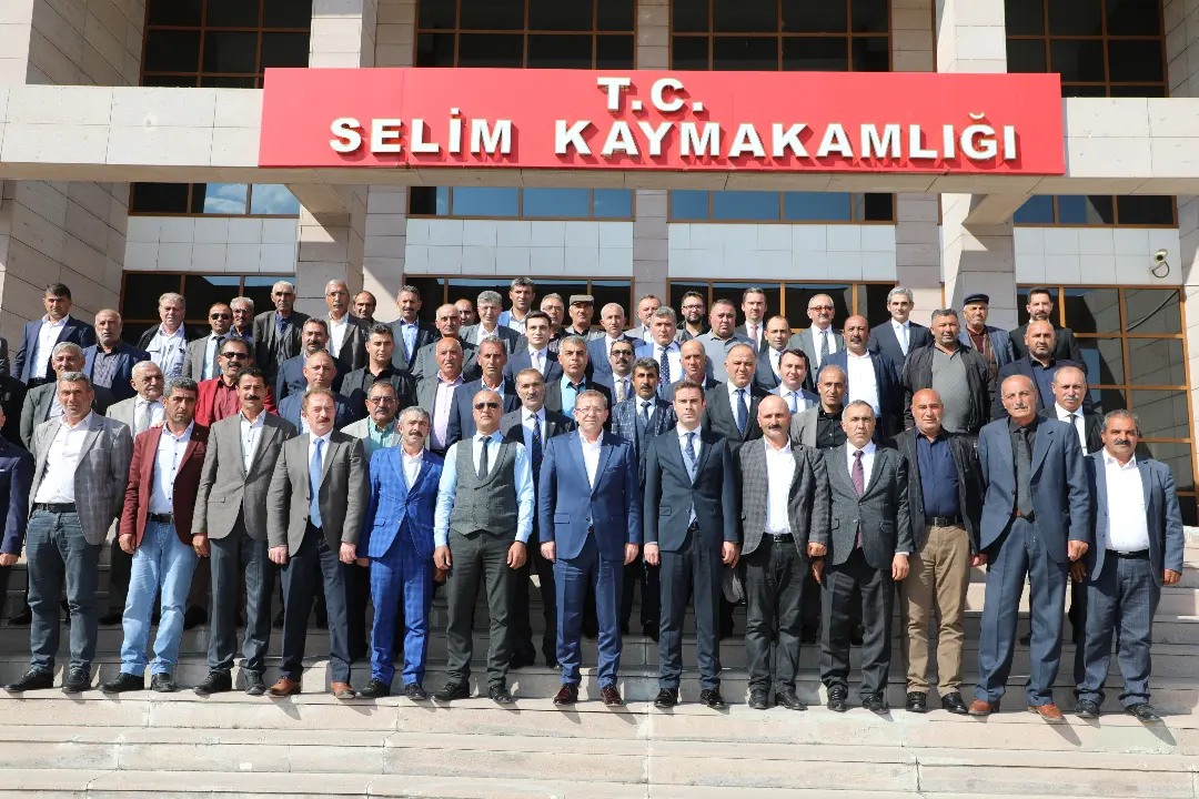 Vali Polat: Öğretmenlere büyük görev düşüyor