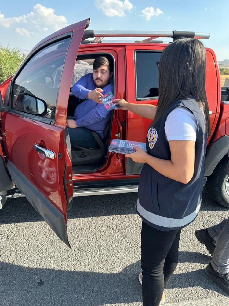 Kars'ta kadınlar şiddete karşı bilgilendirildi