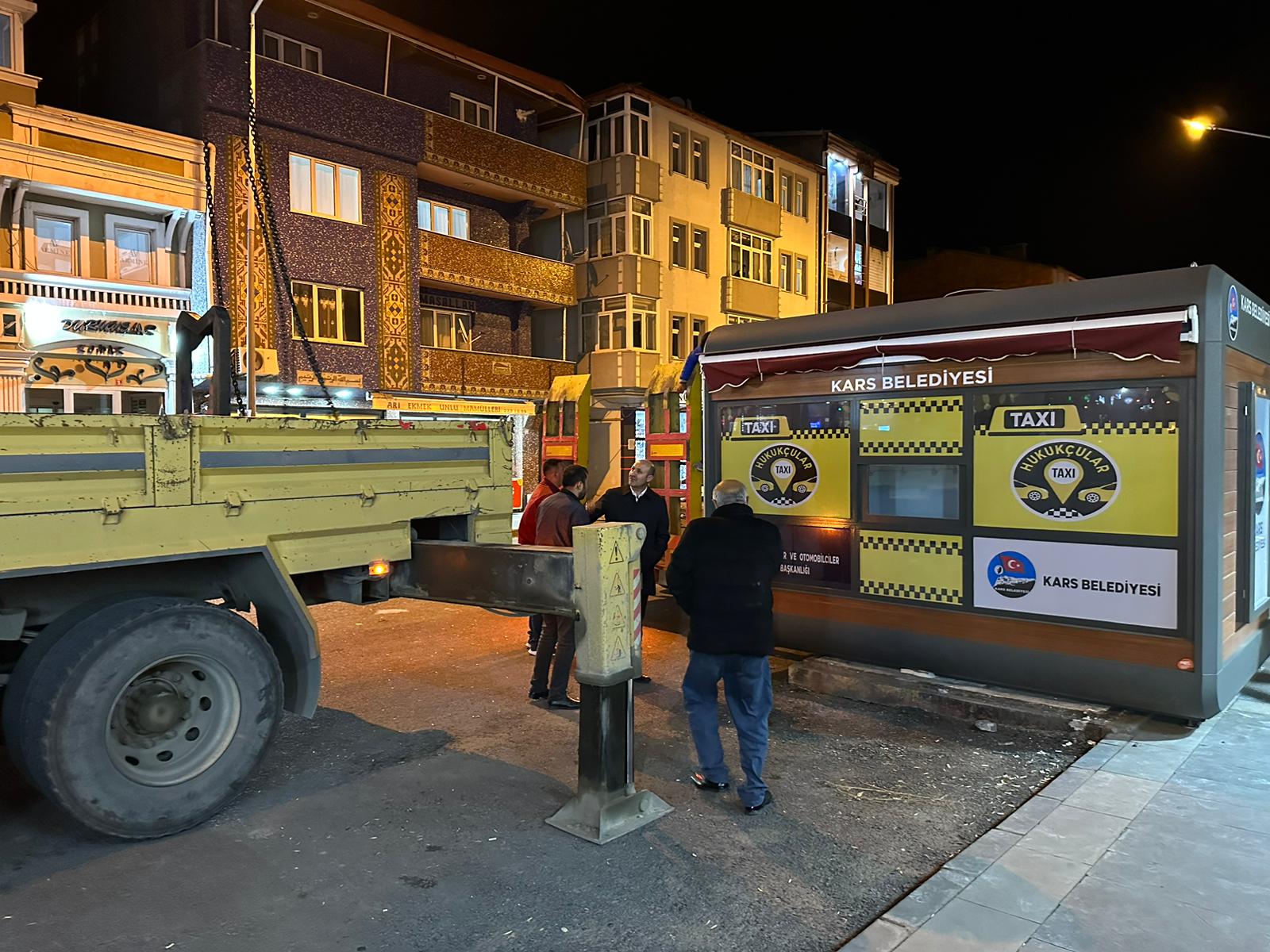 Kars'a taksi durakları yenileniyor