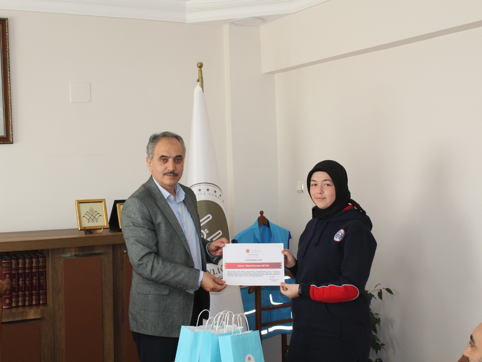 Kompozisyon yarışmasında dereceye girenler ödüllendirildi