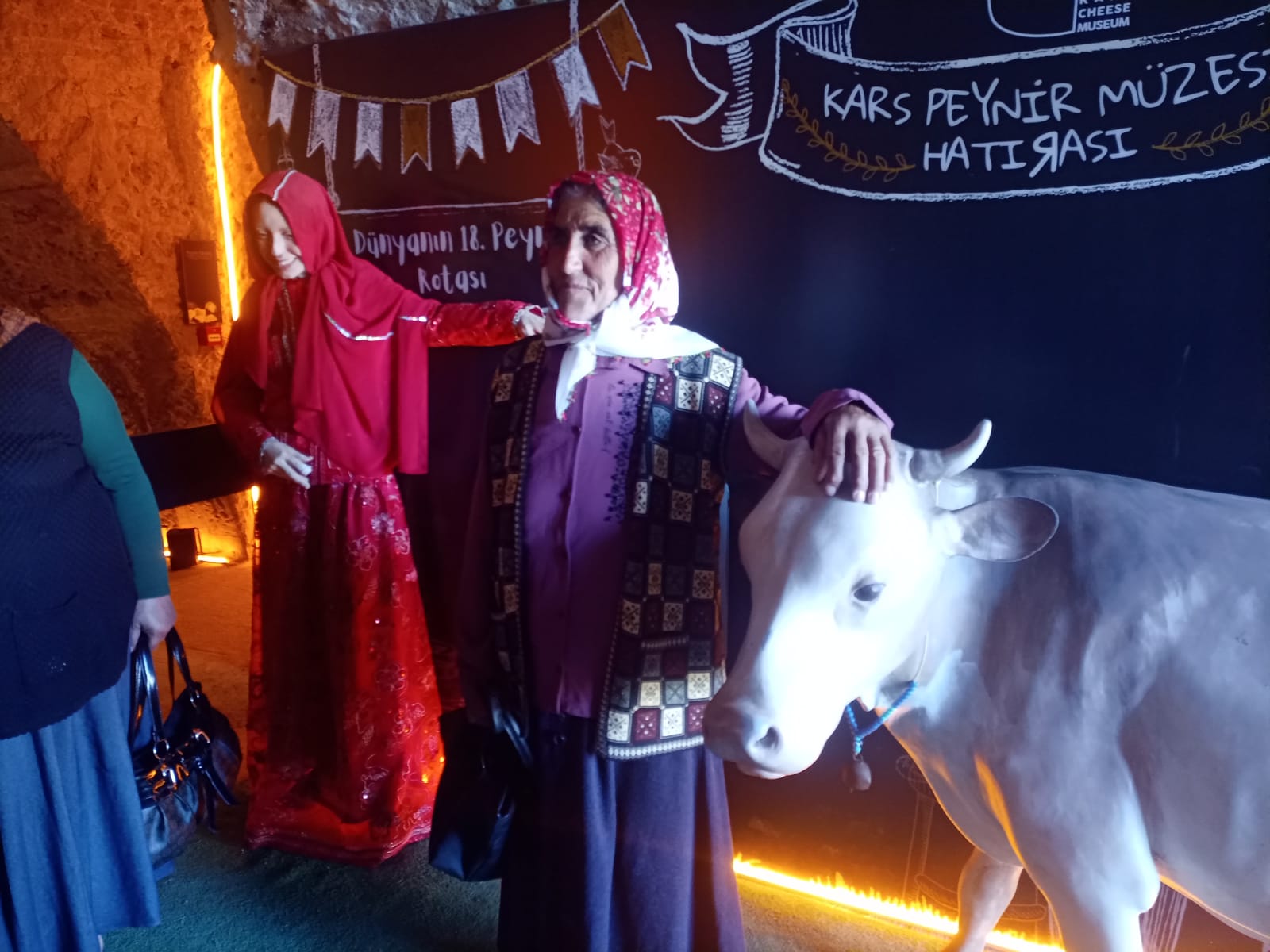 Aydıngün Der emektar kadınları unutmadı 