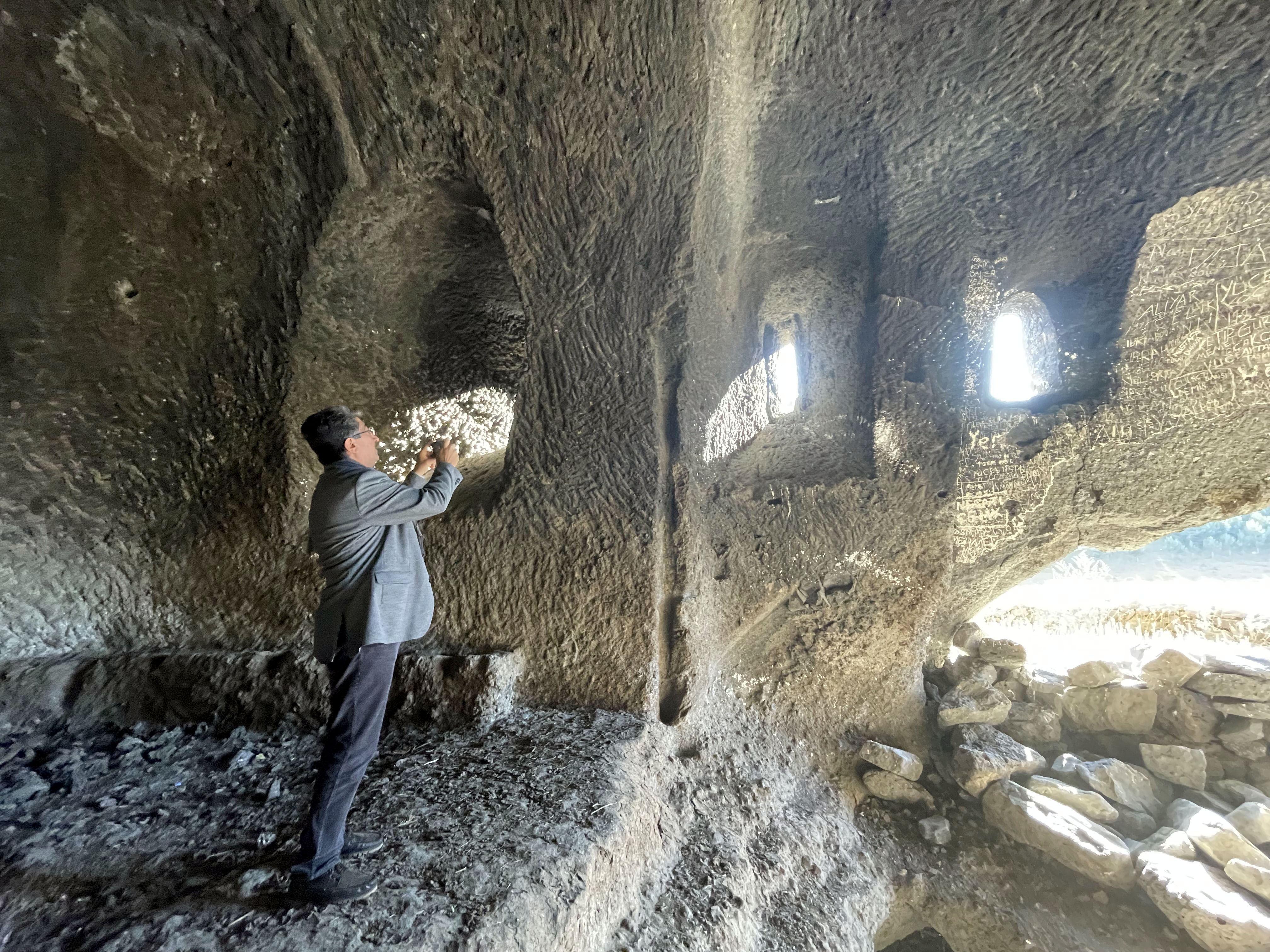 Ardahan'da tarihi mağaraların bulunduğu Harosman Kanyonu turizme kazandırılacak