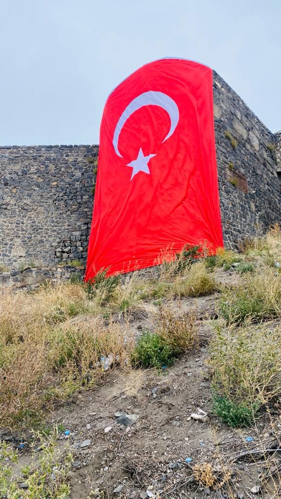 Kars, Türk Bayraklarıyla donatıldı