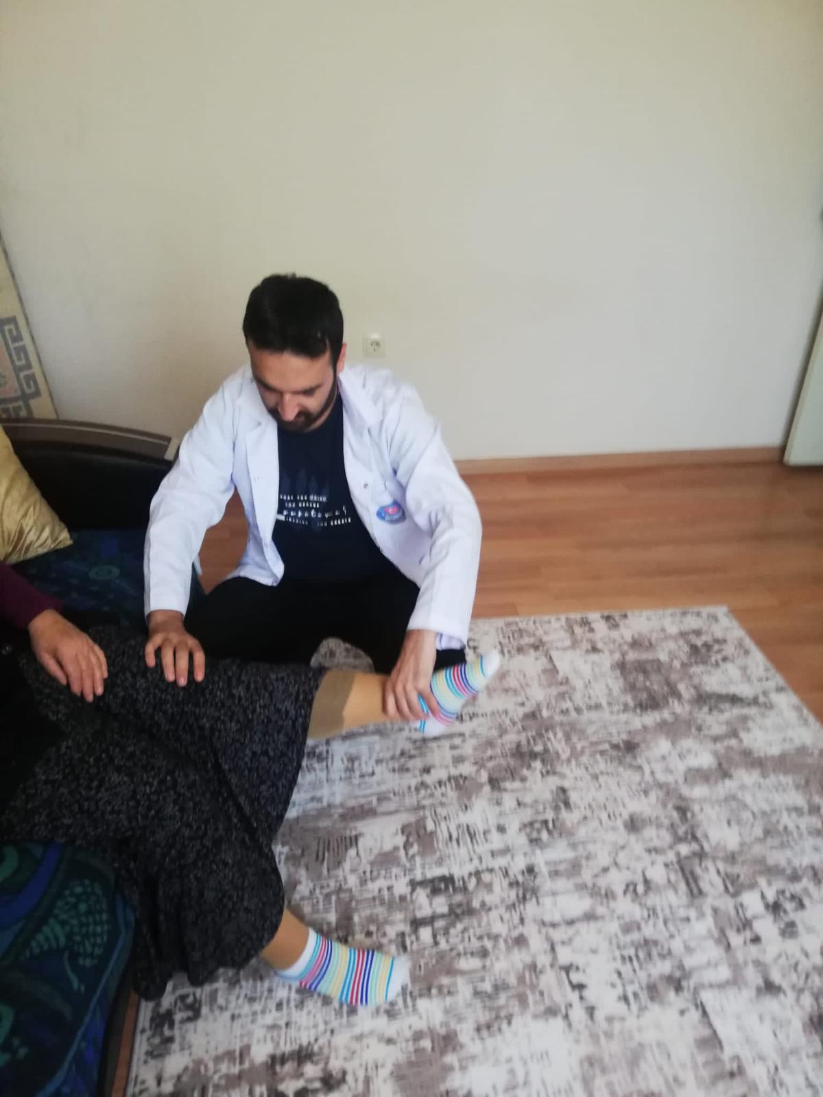 Kars'ta, "Evde Yaşlı Bakım Hizmeti" devam ediyor