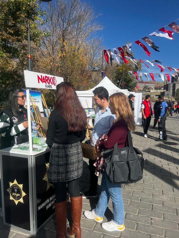 Kars'ta 5 bin 685 kişiye uyuşturucuyla mücadele anlatıldı