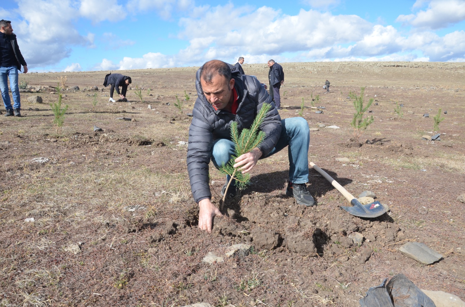Asboğa Gölüne "Yüzüncü yılda 100 fidan"