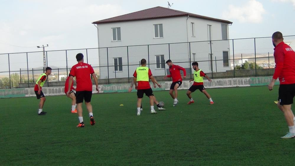 Kars 36 Spor'da hedef 3 puan