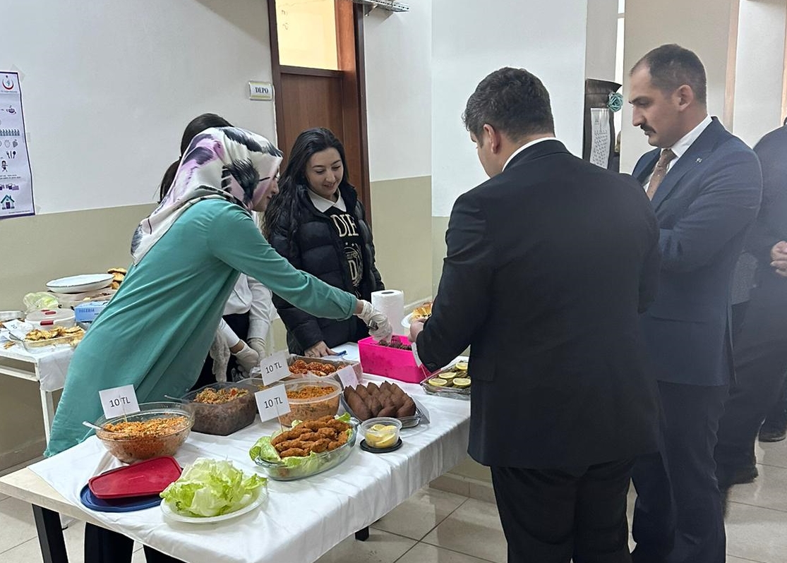 Ardahan'da Filistin'e destek için kermes düzenlendi