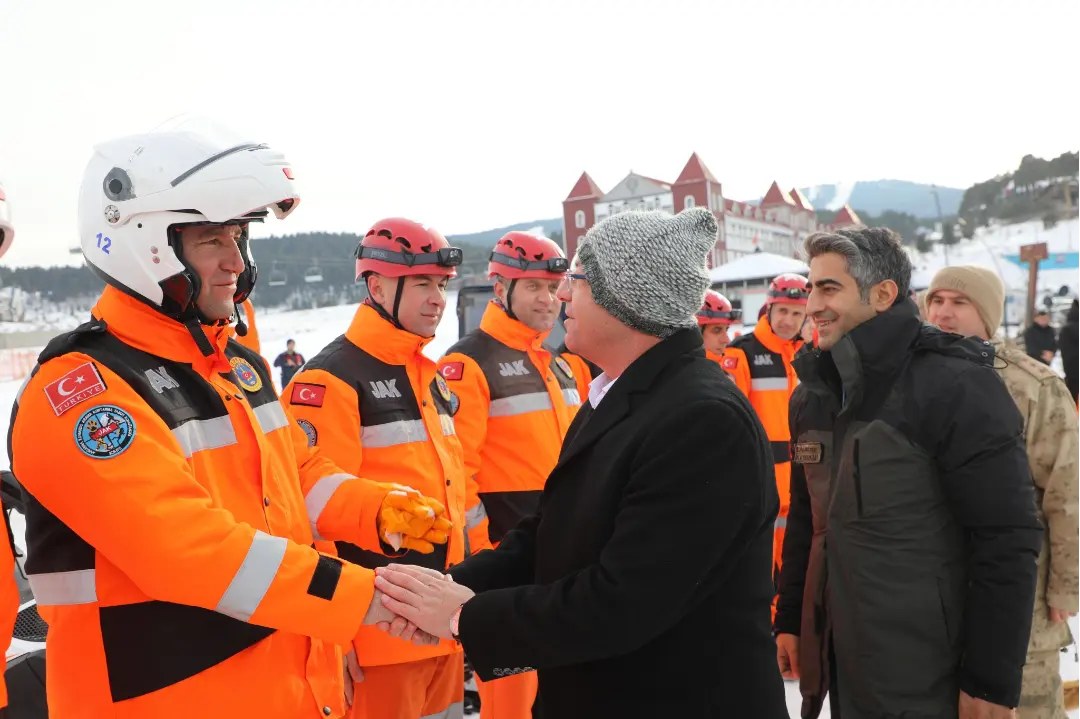 Sarıkamış Kayak Merkezi'nde nefes kesen tatbikat