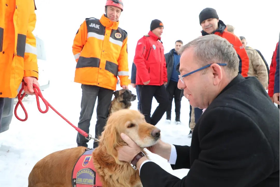Sarıkamış Kayak Merkezi'nde nefes kesen tatbikat