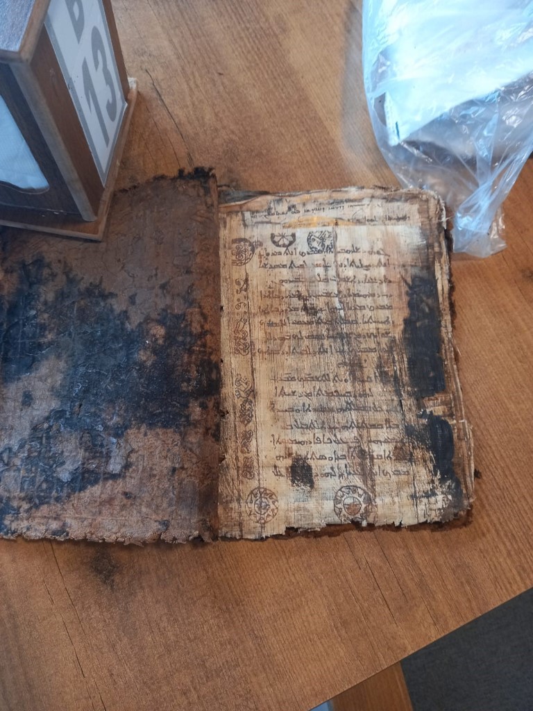 Ceylan derisine yazılı 2 bin yıllık İncil ele geçirildi