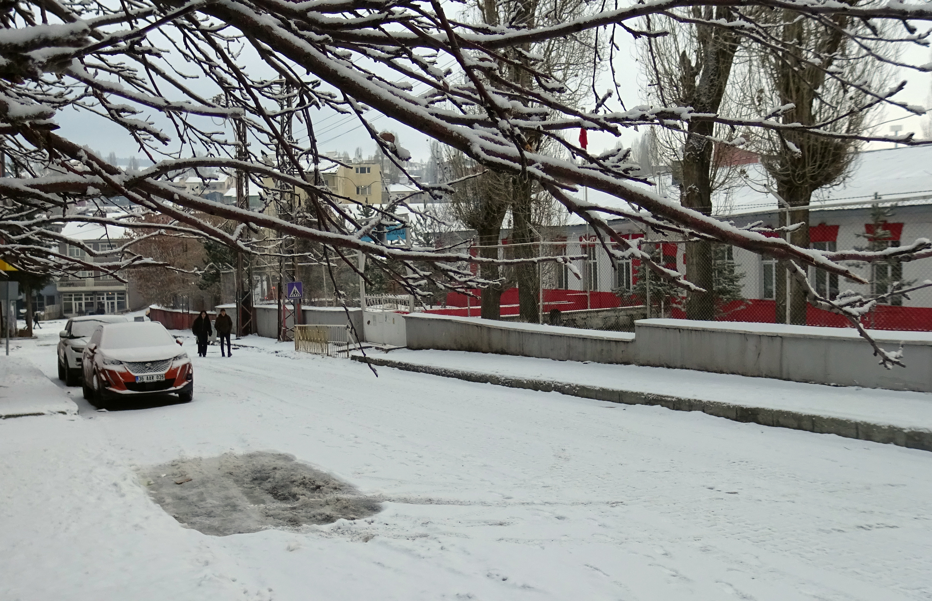 Sarıkamış beyaza büründü