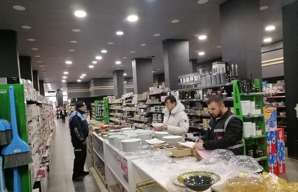 Kars'ta zincir marketlerde fiyat denetimi yapıldı