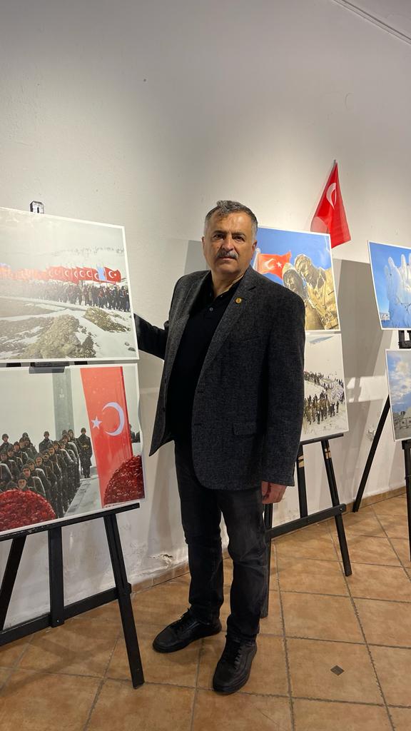 Sarıkamış'ta "Beyaz Hüzün" sergisi İzmit'te ilgi gördü