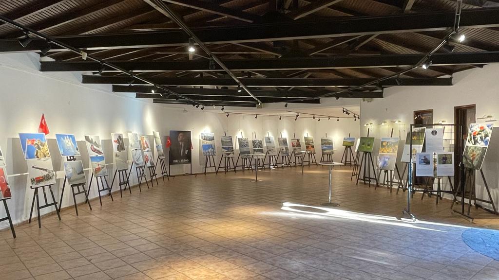 Sarıkamış'ta "Beyaz Hüzün" sergisi İzmit'te ilgi gördü