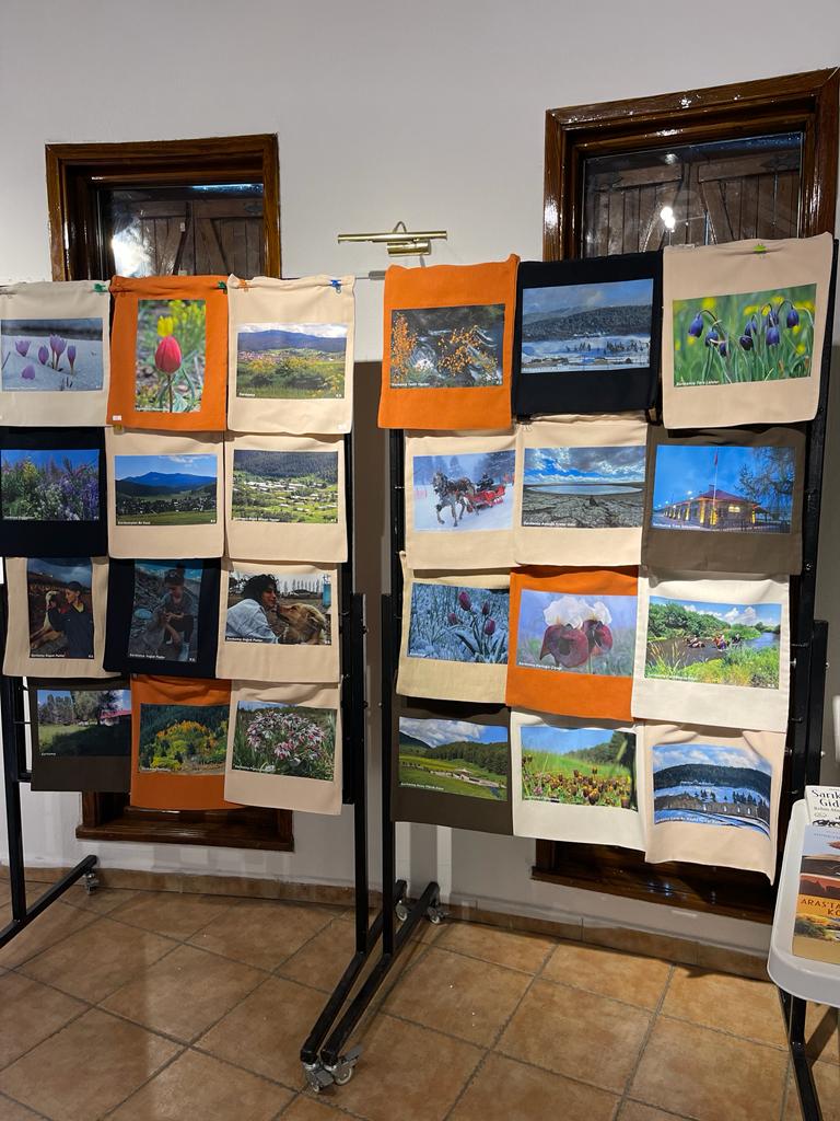 Sarıkamış'ta "Beyaz Hüzün" sergisi İzmit'te ilgi gördü