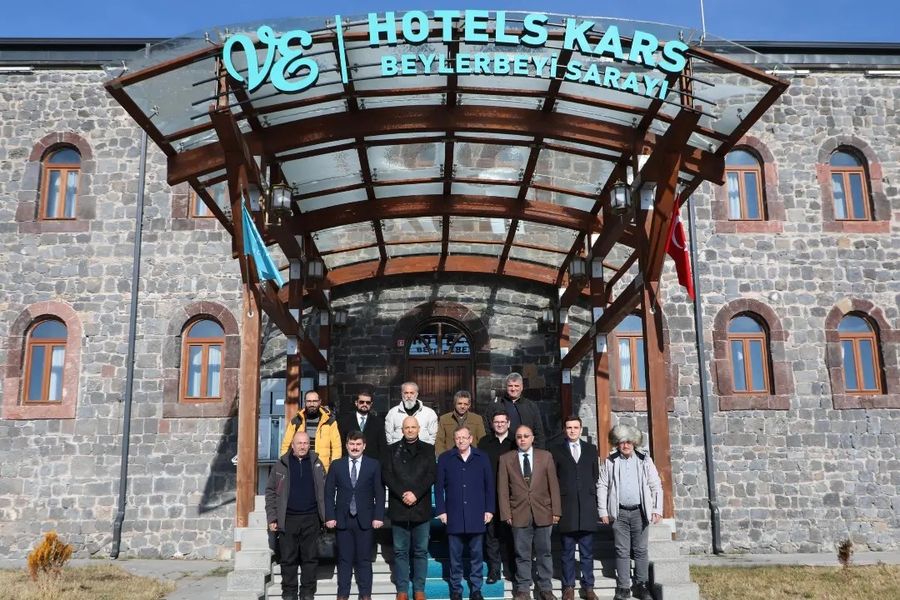 Vali Polat gazetecilerle bir araya geldi