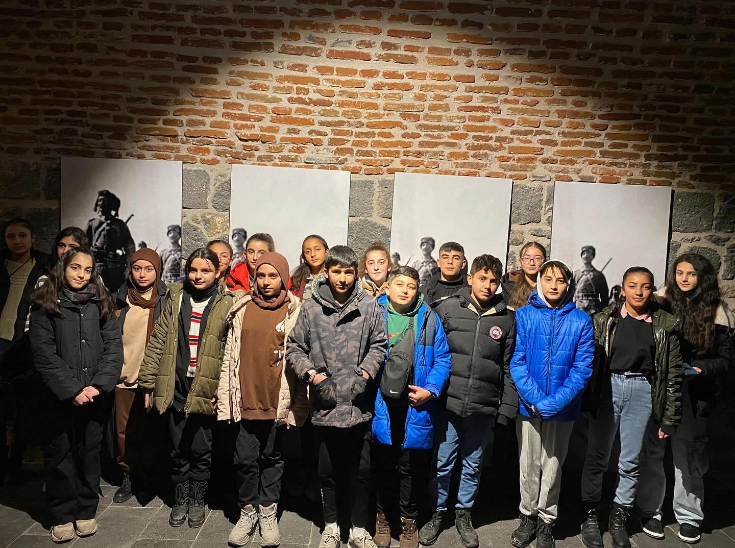 Selimli öğrenciler Kars’ı gezdi