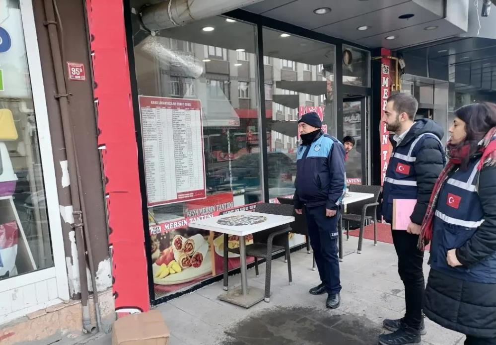 Kars'ta işyerlerinde fiyat listesi denetimi