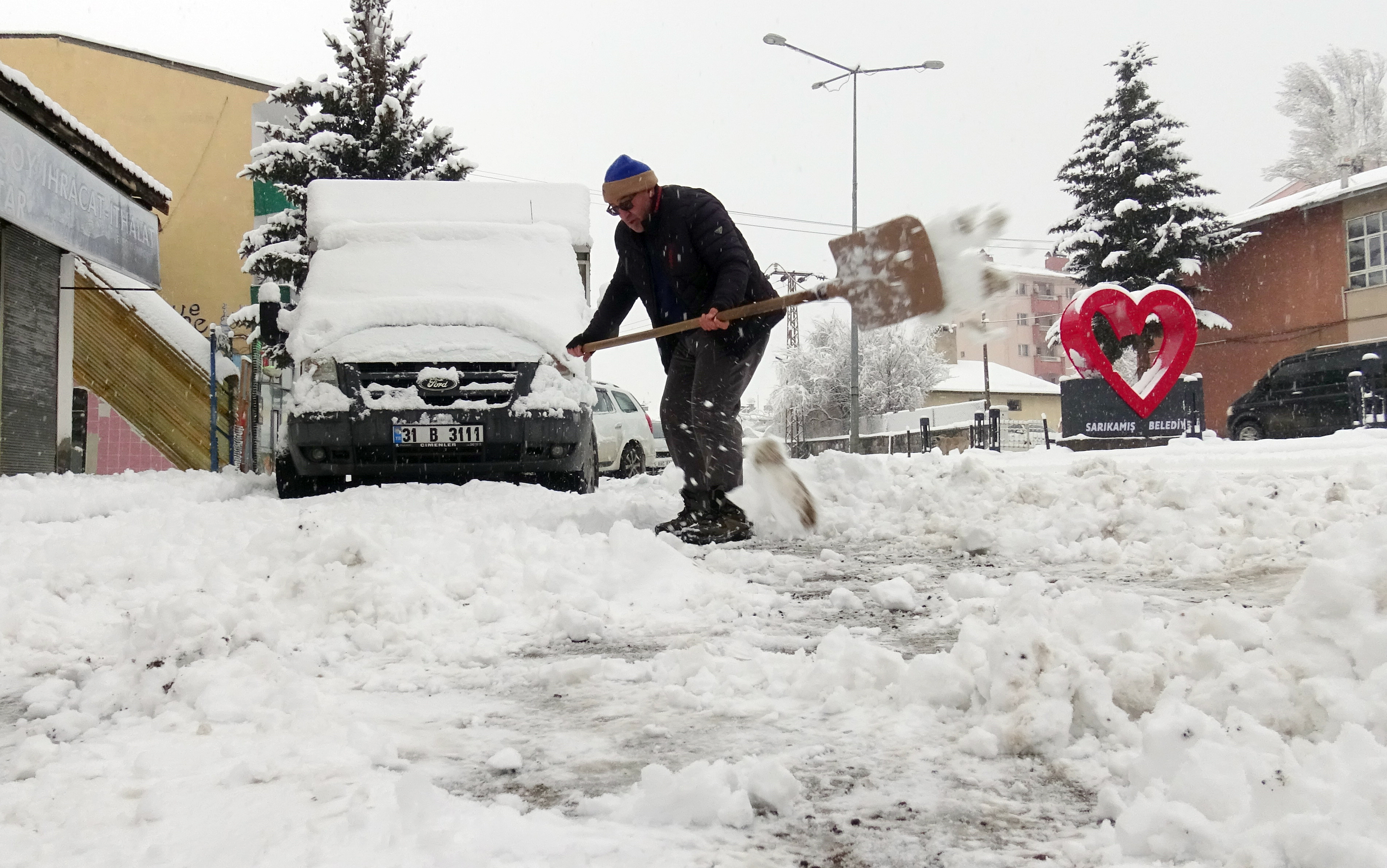 Sarıkamış karla kaplandı