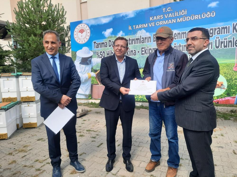 Kars'ta arıcılığa ve tarıma destek!
