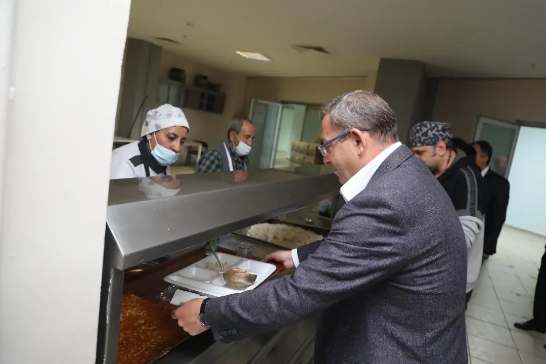 Vali Polat, Devlet Hastanesinde incelemelerde bulundu