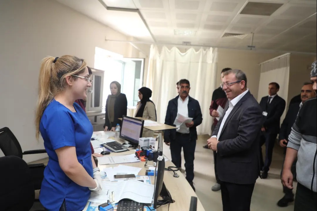 Vali Polat, Devlet Hastanesinde incelemelerde bulundu