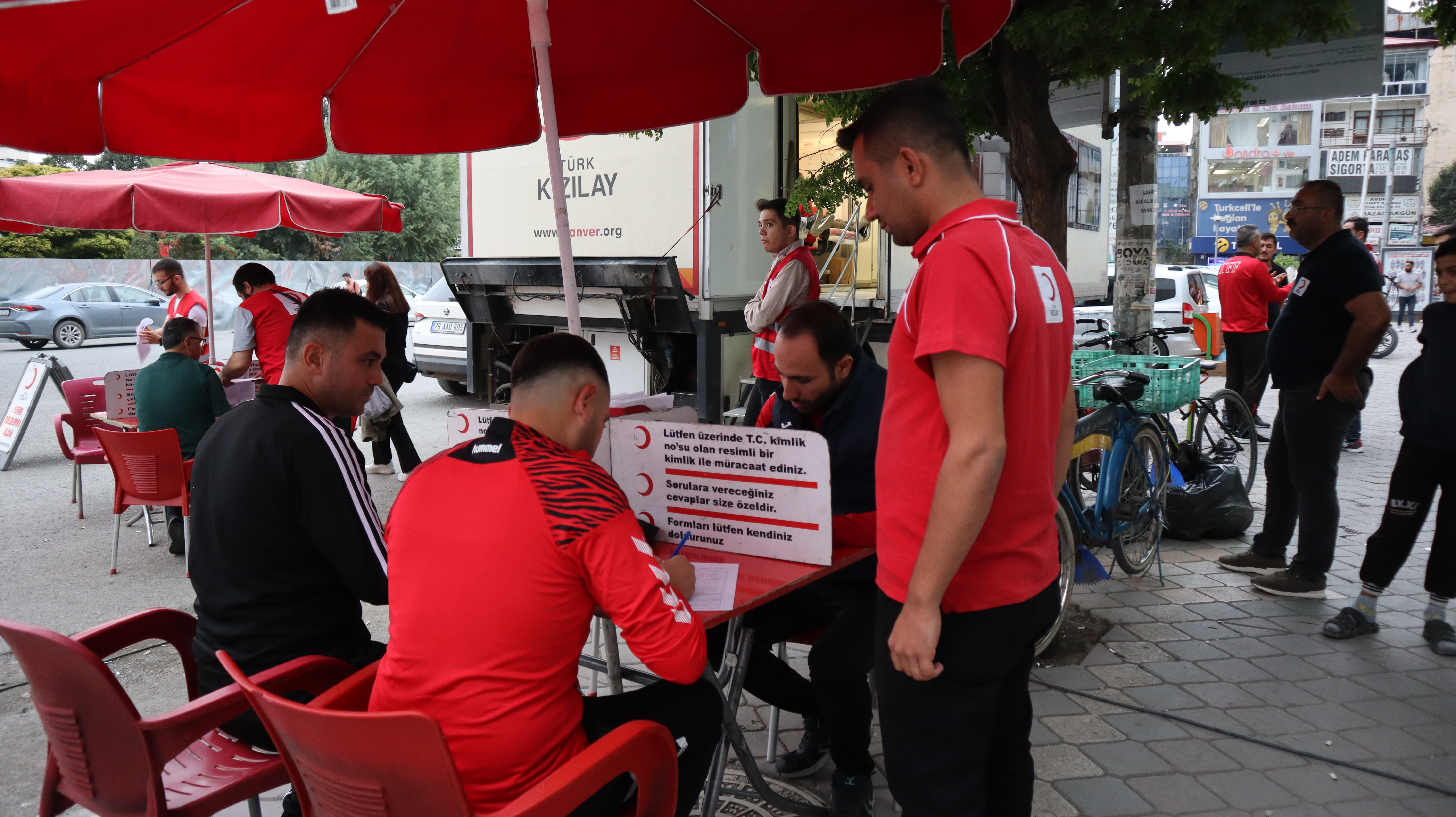 Iğdır'da hakemler kan bağışında bulundu