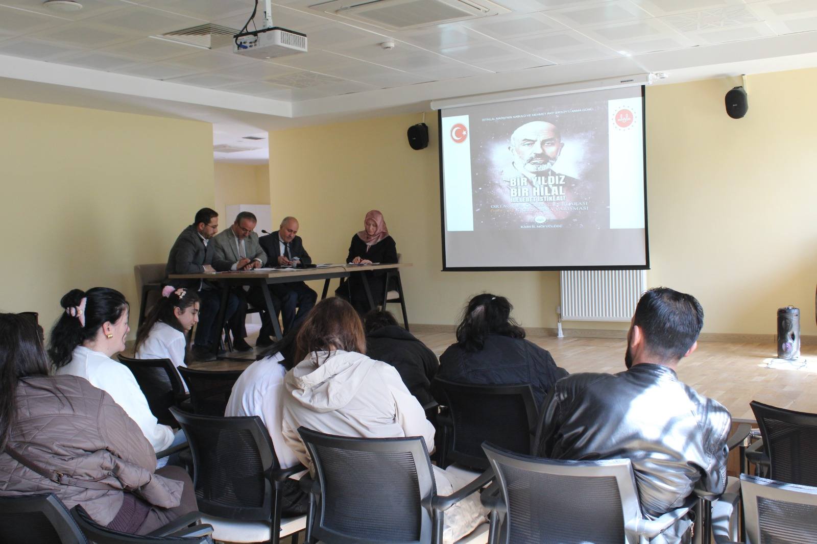 Kars’ta 18 Mart Çanakkale Zaferi şiir yarışması düzenlendi