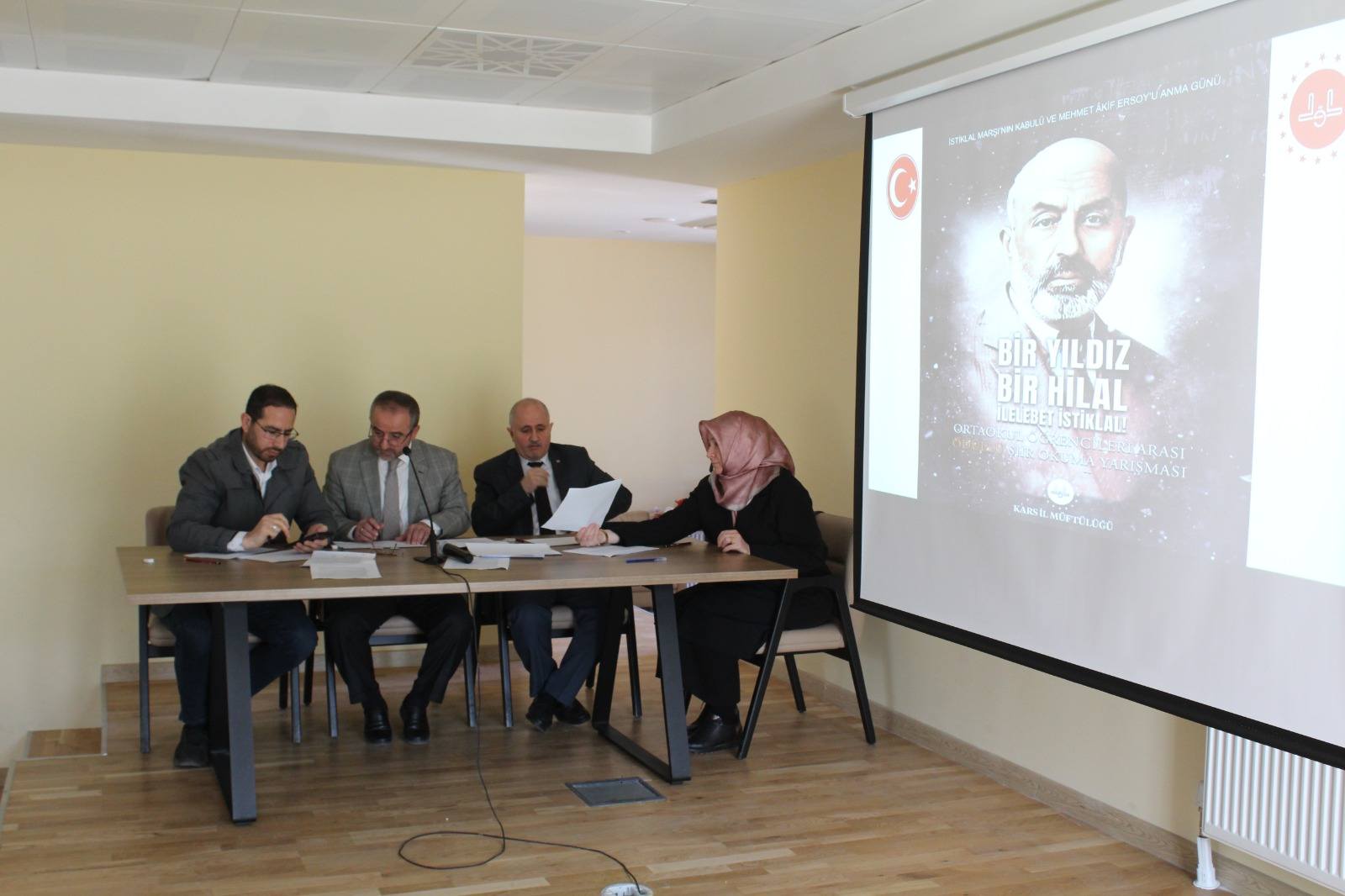 Kars’ta 18 Mart Çanakkale Zaferi şiir yarışması düzenlendi