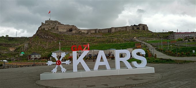 Soğuk havalar Kars halkını evine kapatıyor